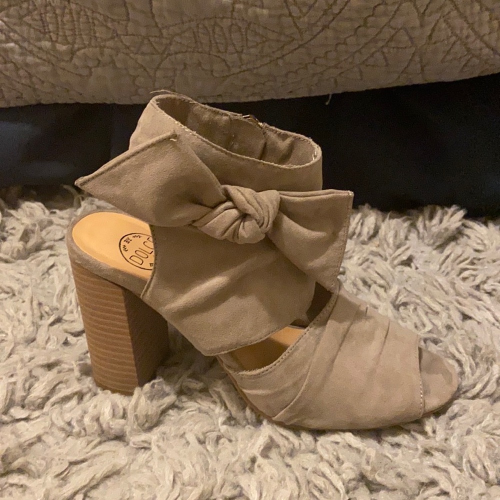 Dolce Women’s Chunky Heel